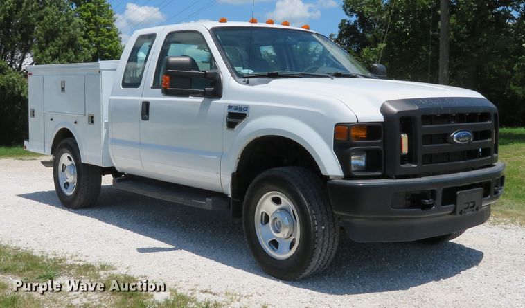 image for item DE8184 2008 Ford F350 Super Duty XL SuperCab utility bed pickup truck