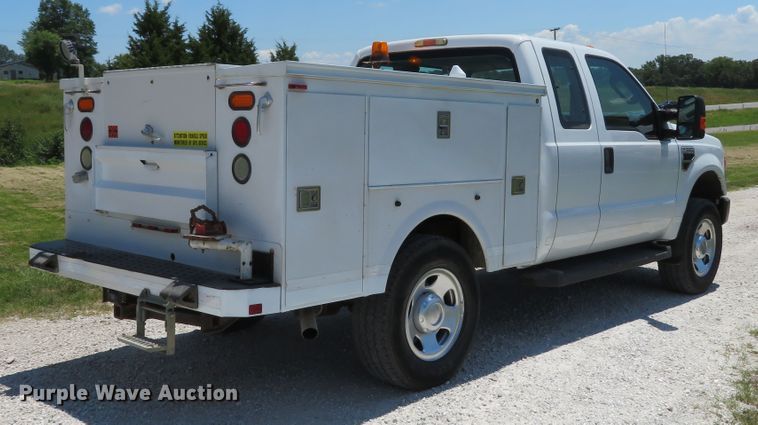 image for item DE8184 2008 Ford F350 Super Duty XL SuperCab utility bed pickup truck
