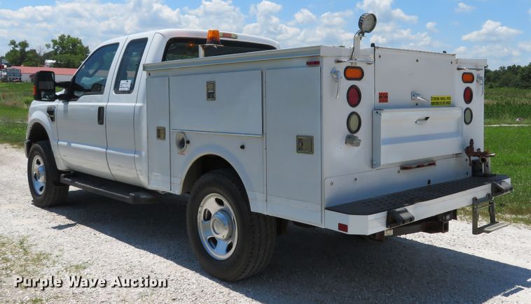 image for item DE8184 2008 Ford F350 Super Duty XL SuperCab utility bed pickup truck