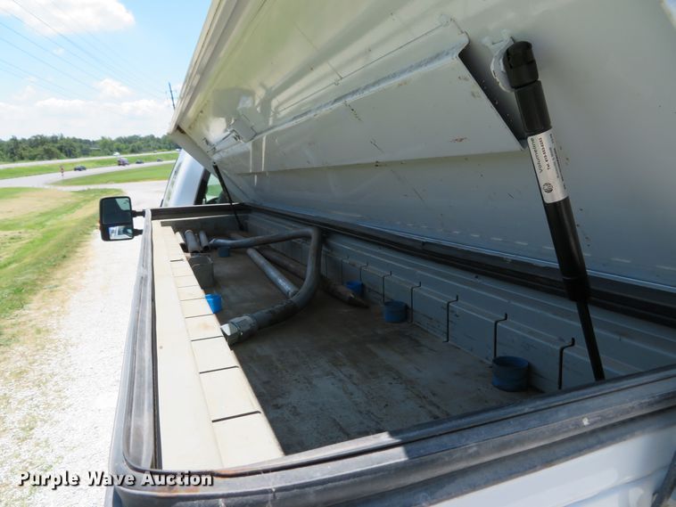 image for item DE8184 2008 Ford F350 Super Duty XL SuperCab utility bed pickup truck