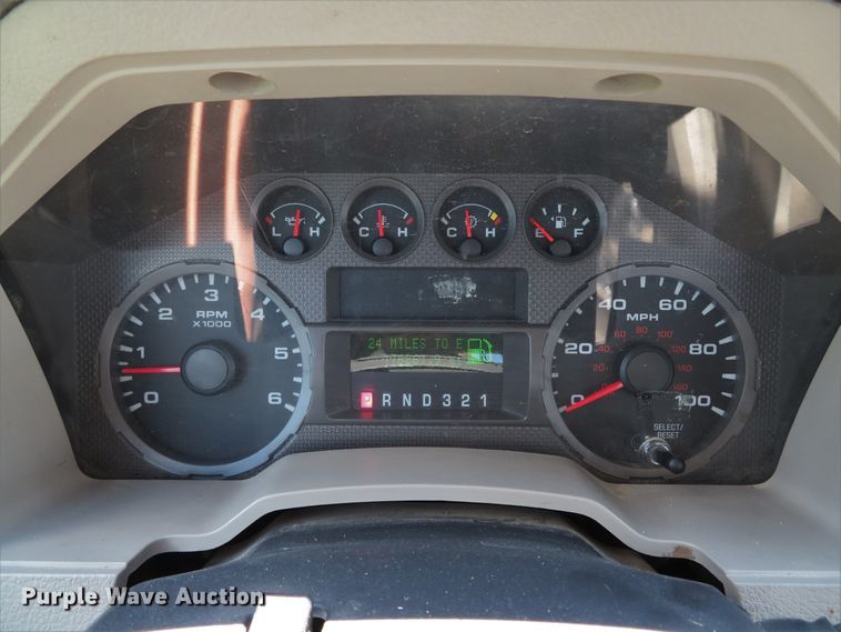 image for item DE8184 2008 Ford F350 Super Duty XL SuperCab utility bed pickup truck