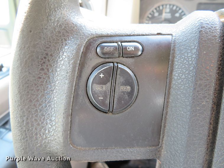 image for item DE8184 2008 Ford F350 Super Duty XL SuperCab utility bed pickup truck