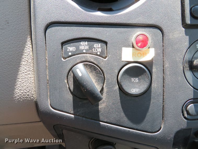 image for item DE8184 2008 Ford F350 Super Duty XL SuperCab utility bed pickup truck