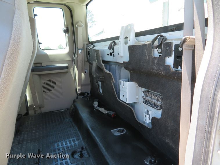 image for item DE8184 2008 Ford F350 Super Duty XL SuperCab utility bed pickup truck