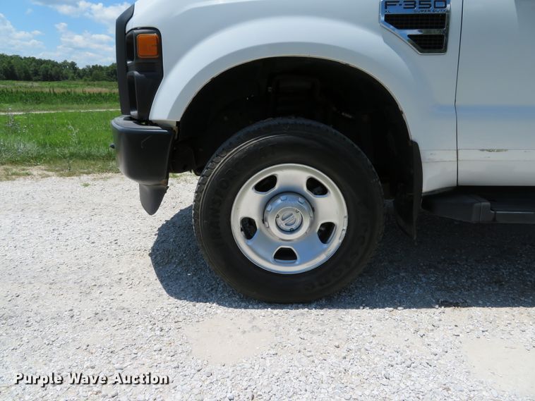 image for item DE8184 2008 Ford F350 Super Duty XL SuperCab utility bed pickup truck