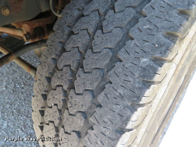 image for item DE8184 2008 Ford F350 Super Duty XL SuperCab utility bed pickup truck