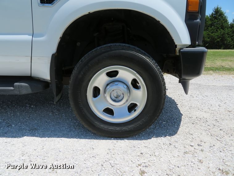 image for item DE8184 2008 Ford F350 Super Duty XL SuperCab utility bed pickup truck