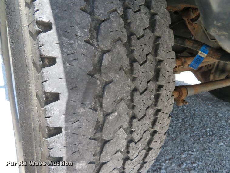 image for item DE8184 2008 Ford F350 Super Duty XL SuperCab utility bed pickup truck