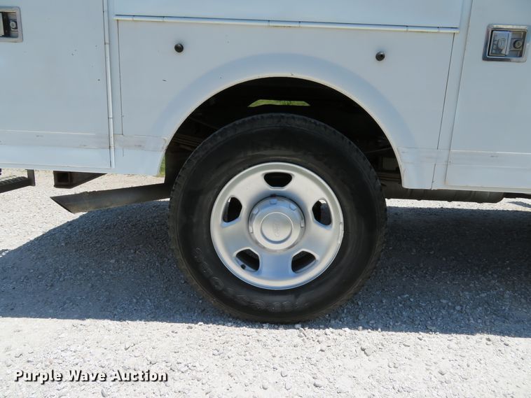 image for item DE8184 2008 Ford F350 Super Duty XL SuperCab utility bed pickup truck