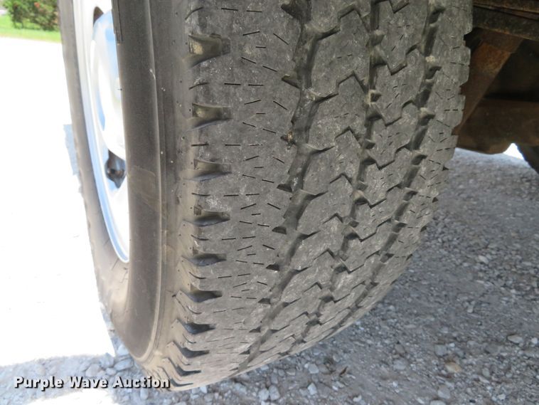 image for item DE8184 2008 Ford F350 Super Duty XL SuperCab utility bed pickup truck