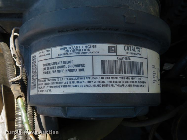 image for item DE8185 2003 Chevrolet Express 3500 box truck