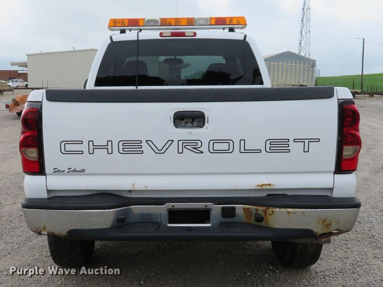 image for item DE8190 2006 Chevrolet Silverado 1500 LS Ext. Cab pickup truck