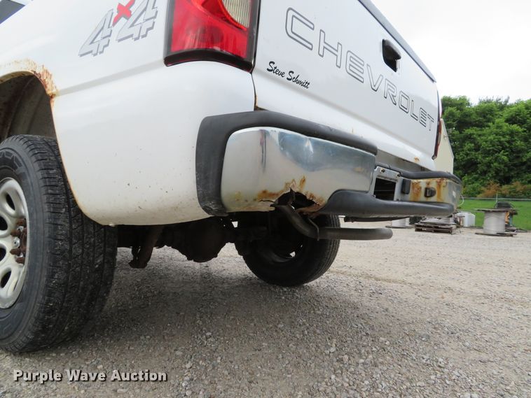 image for item DE8190 2006 Chevrolet Silverado 1500 LS Ext. Cab pickup truck