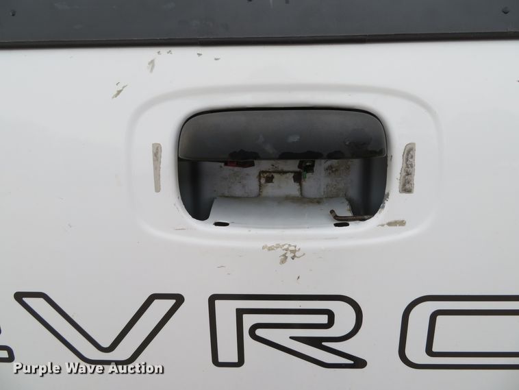 image for item DE8190 2006 Chevrolet Silverado 1500 LS Ext. Cab pickup truck