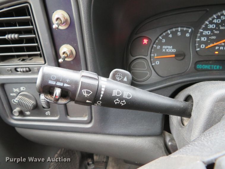 image for item DE8190 2006 Chevrolet Silverado 1500 LS Ext. Cab pickup truck