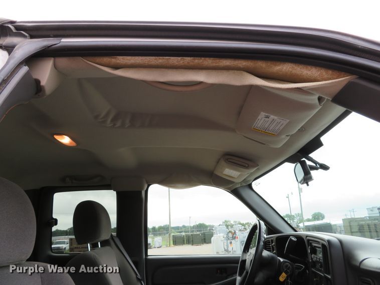 image for item DE8190 2006 Chevrolet Silverado 1500 LS Ext. Cab pickup truck