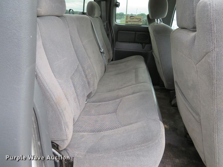 image for item DE8190 2006 Chevrolet Silverado 1500 LS Ext. Cab pickup truck