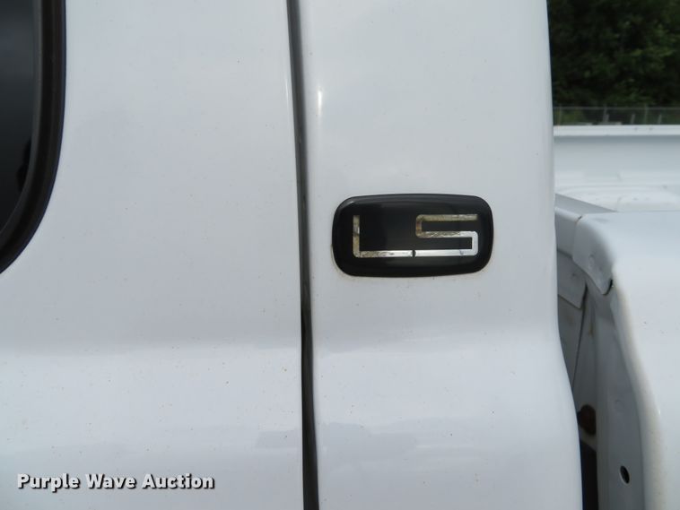 image for item DE8190 2006 Chevrolet Silverado 1500 LS Ext. Cab pickup truck