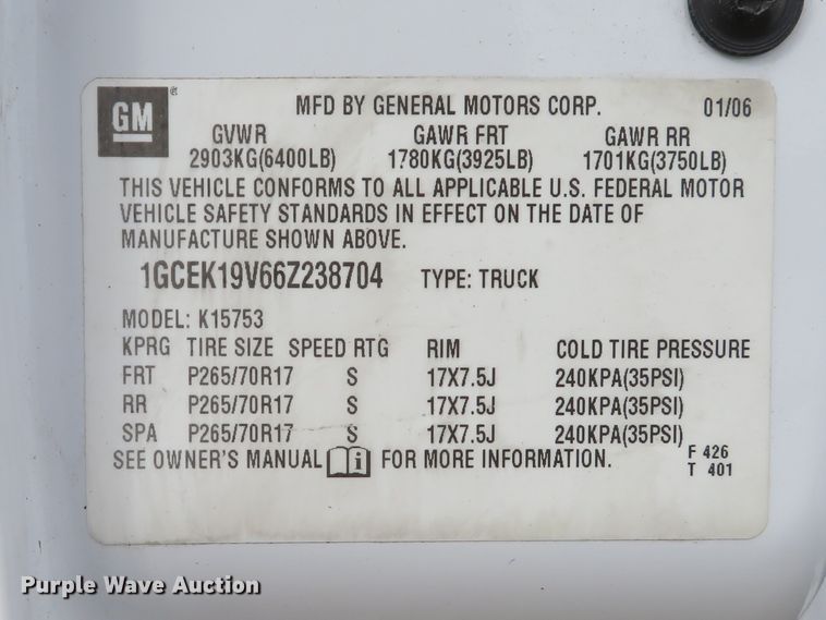 image for item DE8190 2006 Chevrolet Silverado 1500 LS Ext. Cab pickup truck