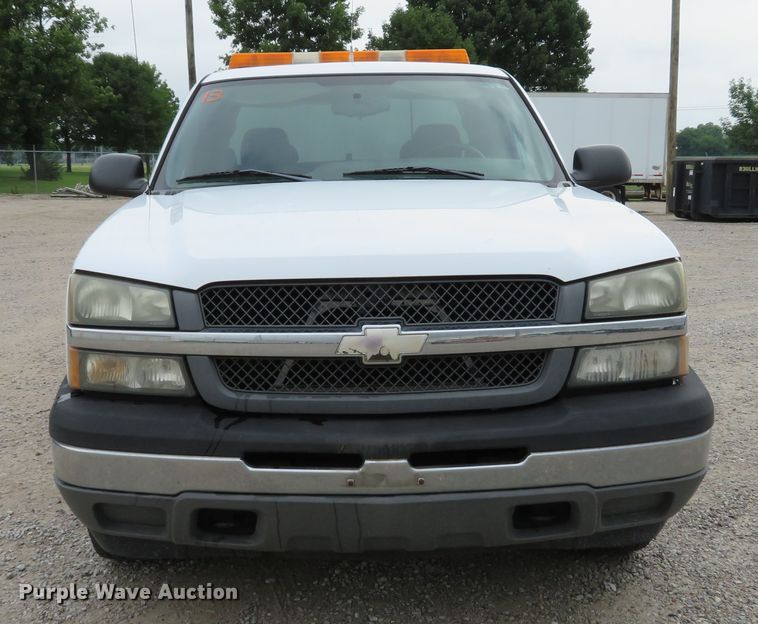 image for item DE8191 2005 Chevrolet Silverado 1500 LS Ext. Cab pickup truck