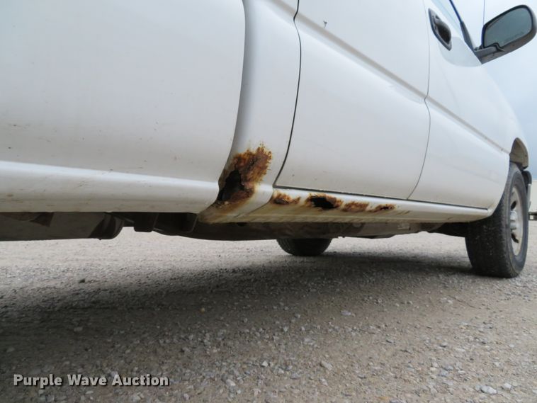 image for item DE8191 2005 Chevrolet Silverado 1500 LS Ext. Cab pickup truck