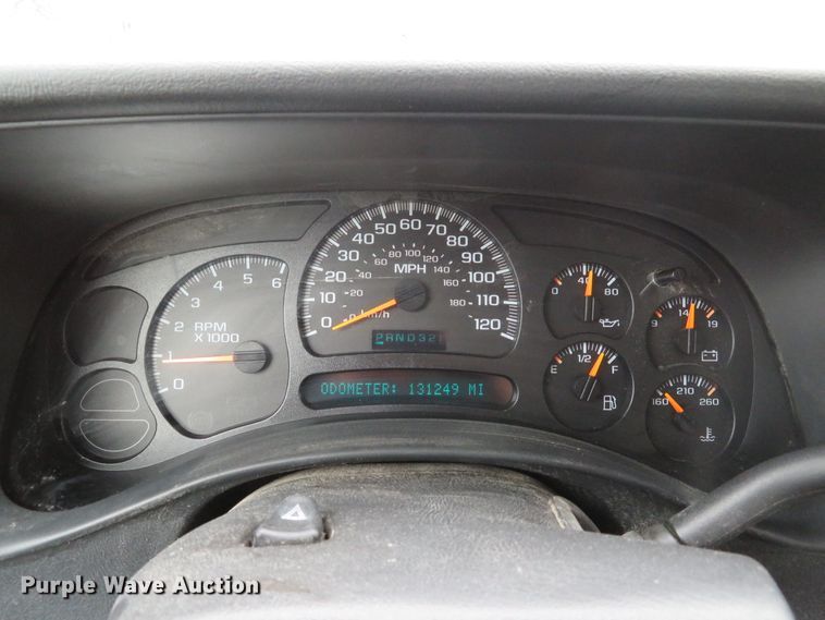 image for item DE8191 2005 Chevrolet Silverado 1500 LS Ext. Cab pickup truck