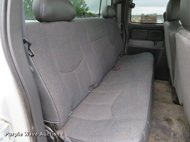 image for item DE8191 2005 Chevrolet Silverado 1500 LS Ext. Cab pickup truck