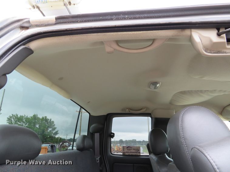 image for item DE8191 2005 Chevrolet Silverado 1500 LS Ext. Cab pickup truck