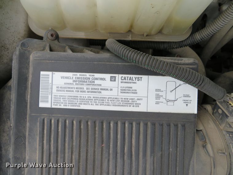 image for item DE8191 2005 Chevrolet Silverado 1500 LS Ext. Cab pickup truck