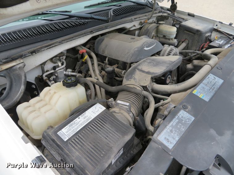 image for item DE8191 2005 Chevrolet Silverado 1500 LS Ext. Cab pickup truck