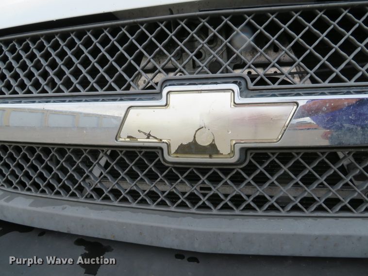 image for item DE8191 2005 Chevrolet Silverado 1500 LS Ext. Cab pickup truck