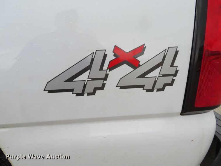 image for item DE8191 2005 Chevrolet Silverado 1500 LS Ext. Cab pickup truck