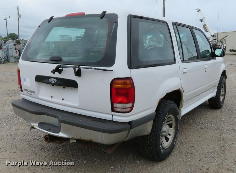 image for item DE8192 1998 Ford Explorer SUV
