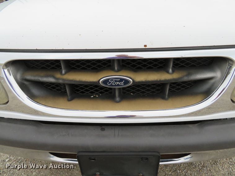 image for item DE8192 1998 Ford Explorer SUV