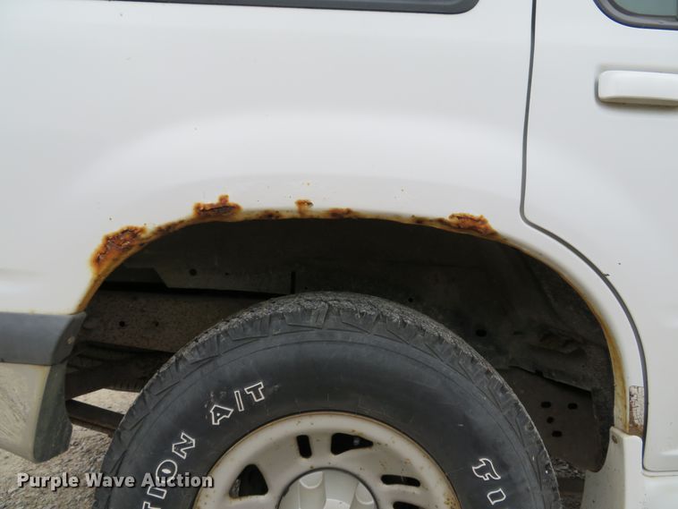 image for item DE8192 1998 Ford Explorer SUV