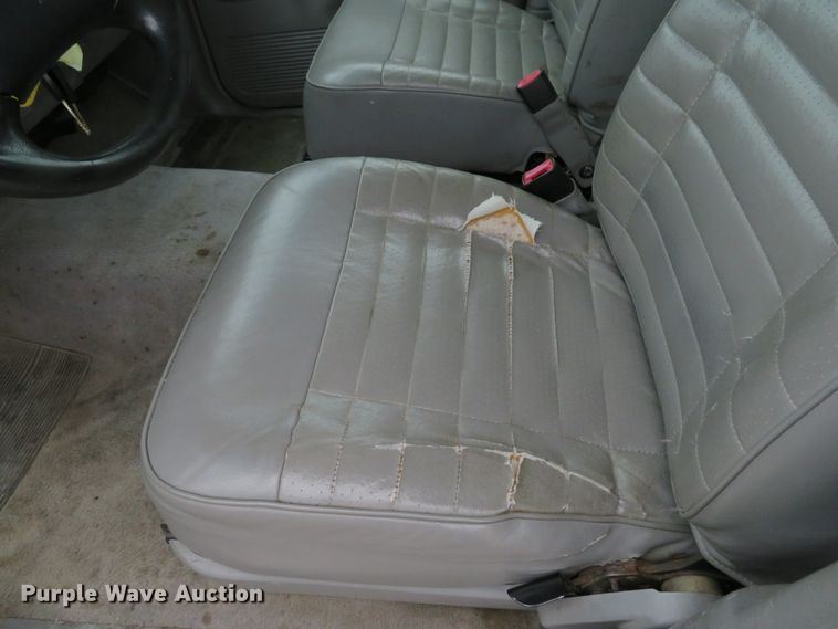 image for item DE8192 1998 Ford Explorer SUV