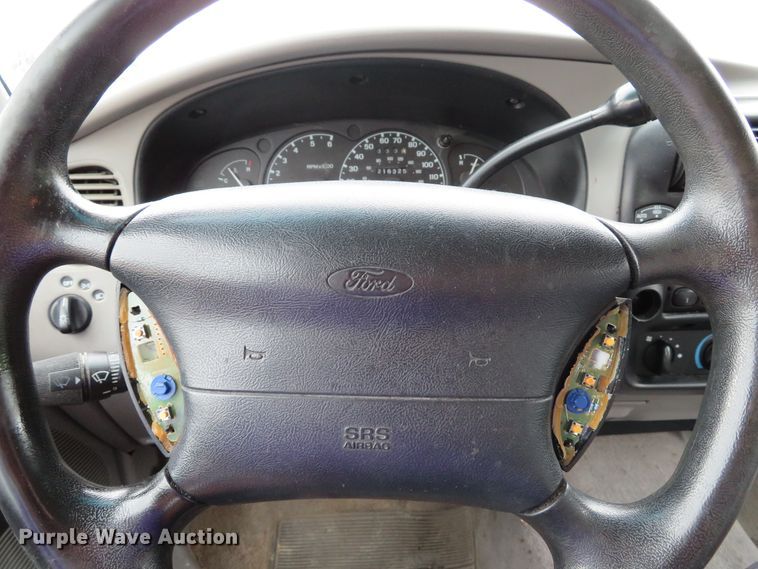 image for item DE8192 1998 Ford Explorer SUV