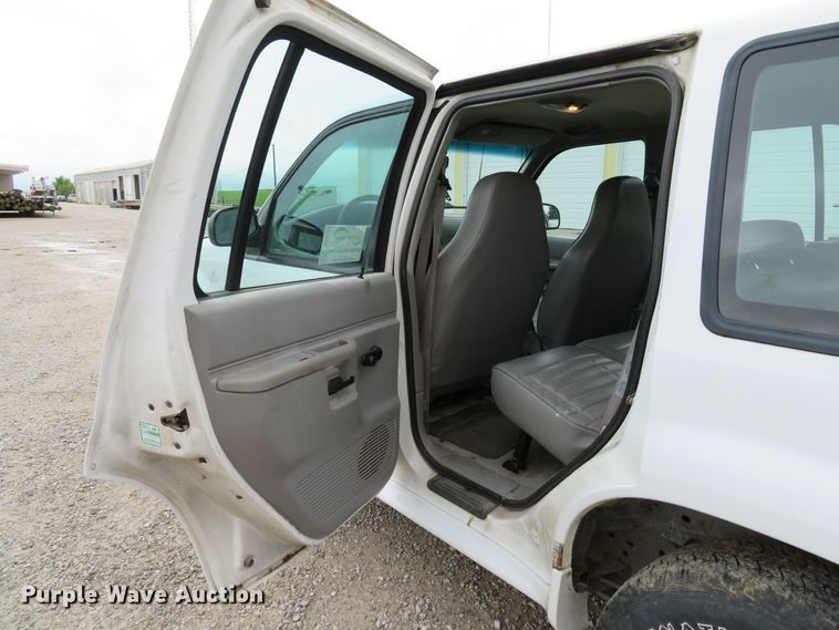 image for item DE8192 1998 Ford Explorer SUV