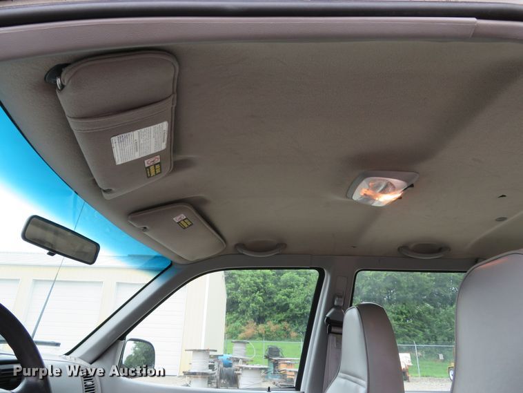 image for item DE8192 1998 Ford Explorer SUV