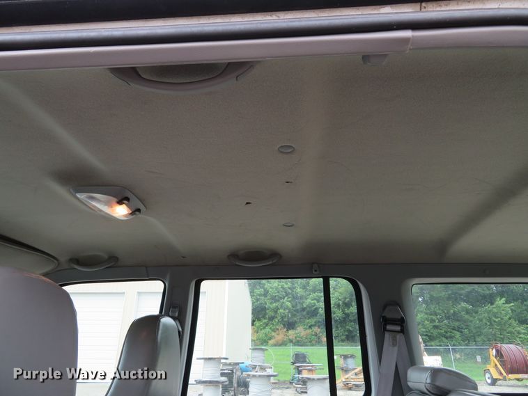 image for item DE8192 1998 Ford Explorer SUV