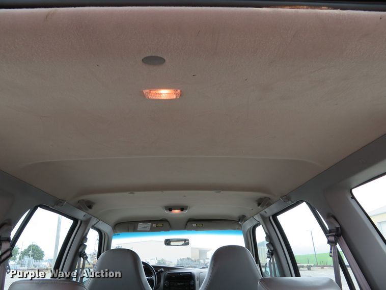 image for item DE8192 1998 Ford Explorer SUV