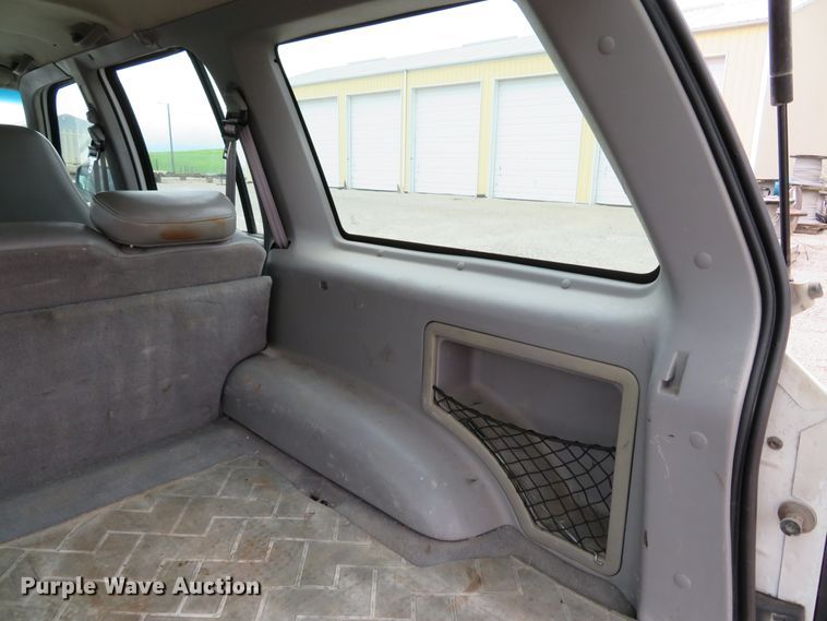 image for item DE8192 1998 Ford Explorer SUV