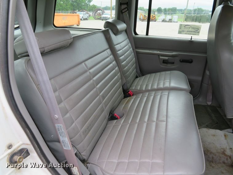 image for item DE8192 1998 Ford Explorer SUV