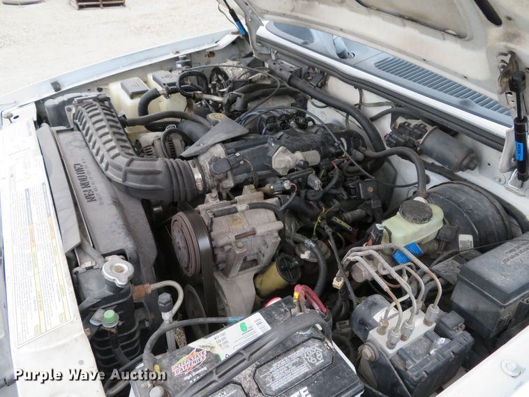 image for item DE8192 1998 Ford Explorer SUV