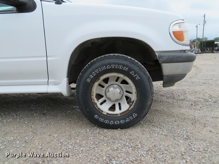 image for item DE8192 1998 Ford Explorer SUV