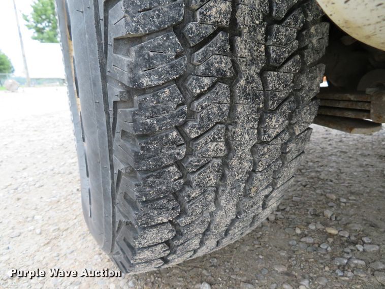 image for item DE8192 1998 Ford Explorer SUV