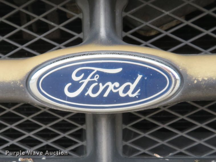 image for item DE8192 1998 Ford Explorer SUV