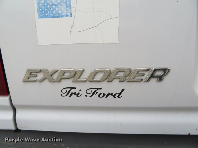 image for item DE8192 1998 Ford Explorer SUV