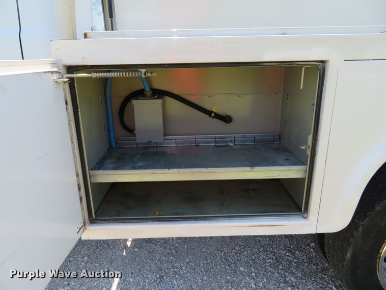 image for item DE8205 2008 Ford F450 Super Duty XL SuperCab utility truck