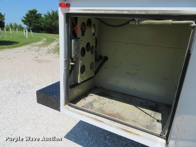 image for item DE8205 2008 Ford F450 Super Duty XL SuperCab utility truck